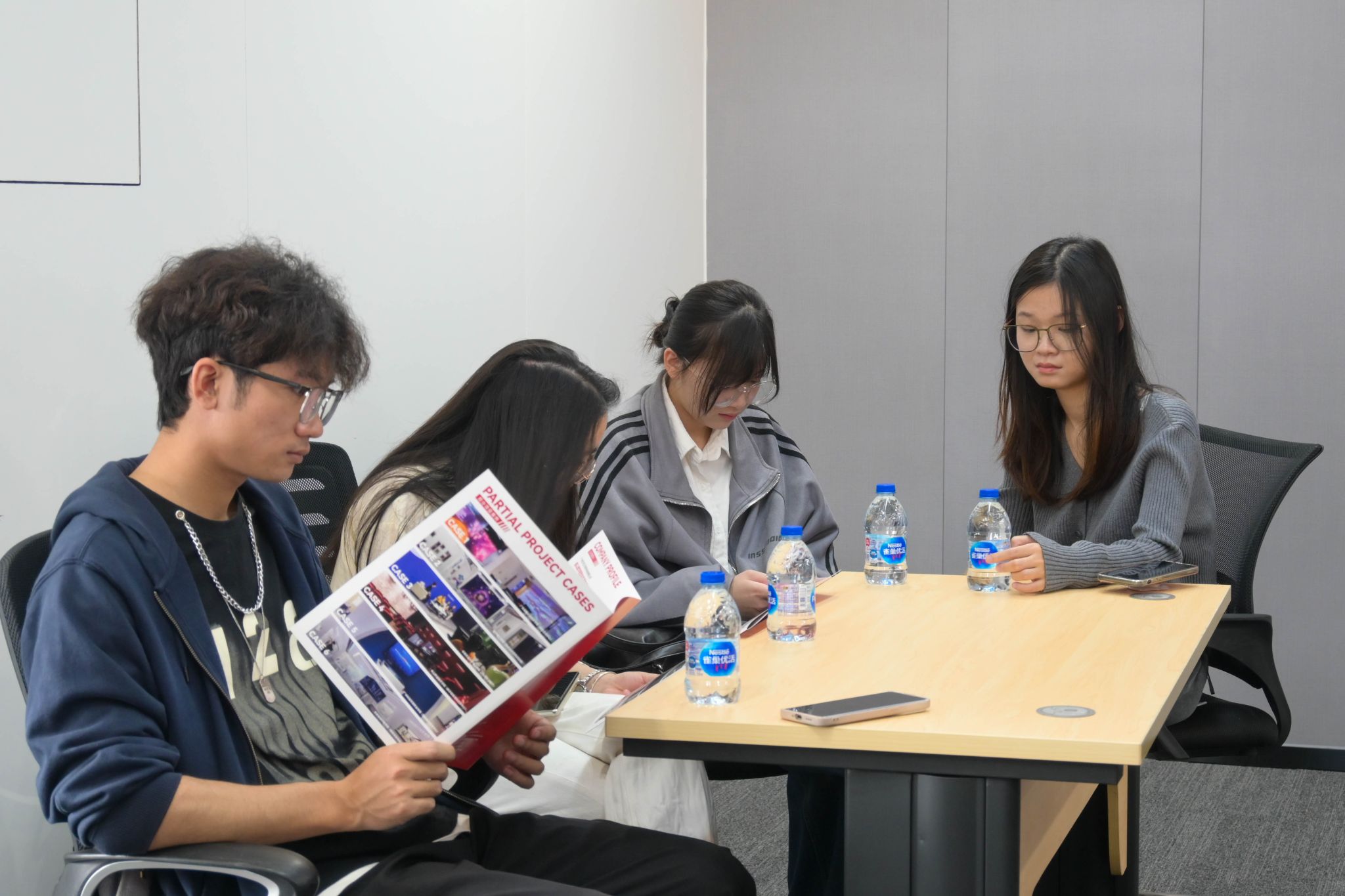 深化產教融合，聚焦實踐育人 藝術設計學院攜手教育科技共育未來人才