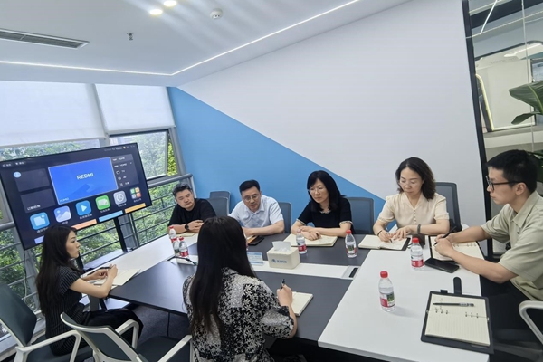 深化校政企合作 共謀創(chuàng)新發(fā)展——薛常兵書記率隊赴新川創(chuàng)新科技園調(diào)研教育軟件技術(shù)開發(fā)